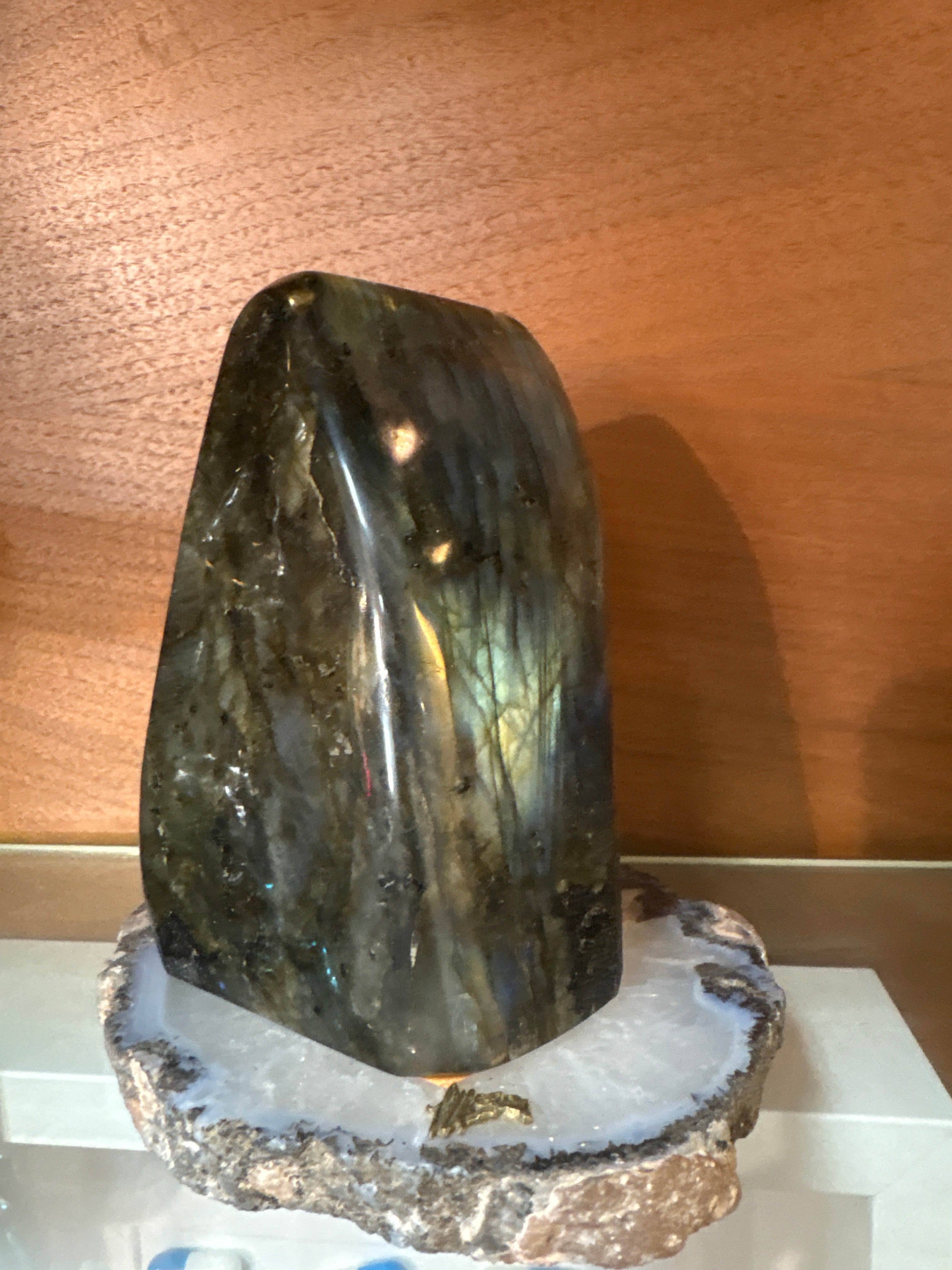 Labradorite 814g