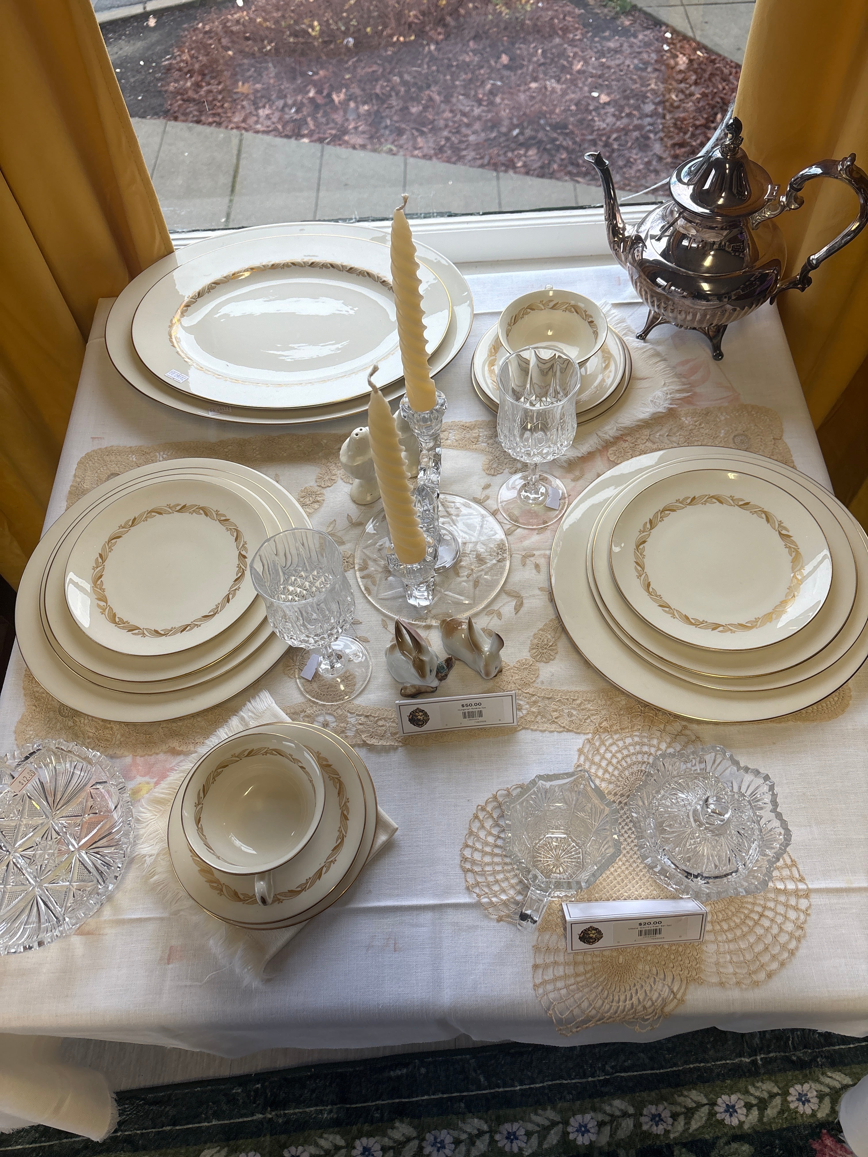 Castleton Carlton Gold Leaves Dinnerware 5pc set for 4