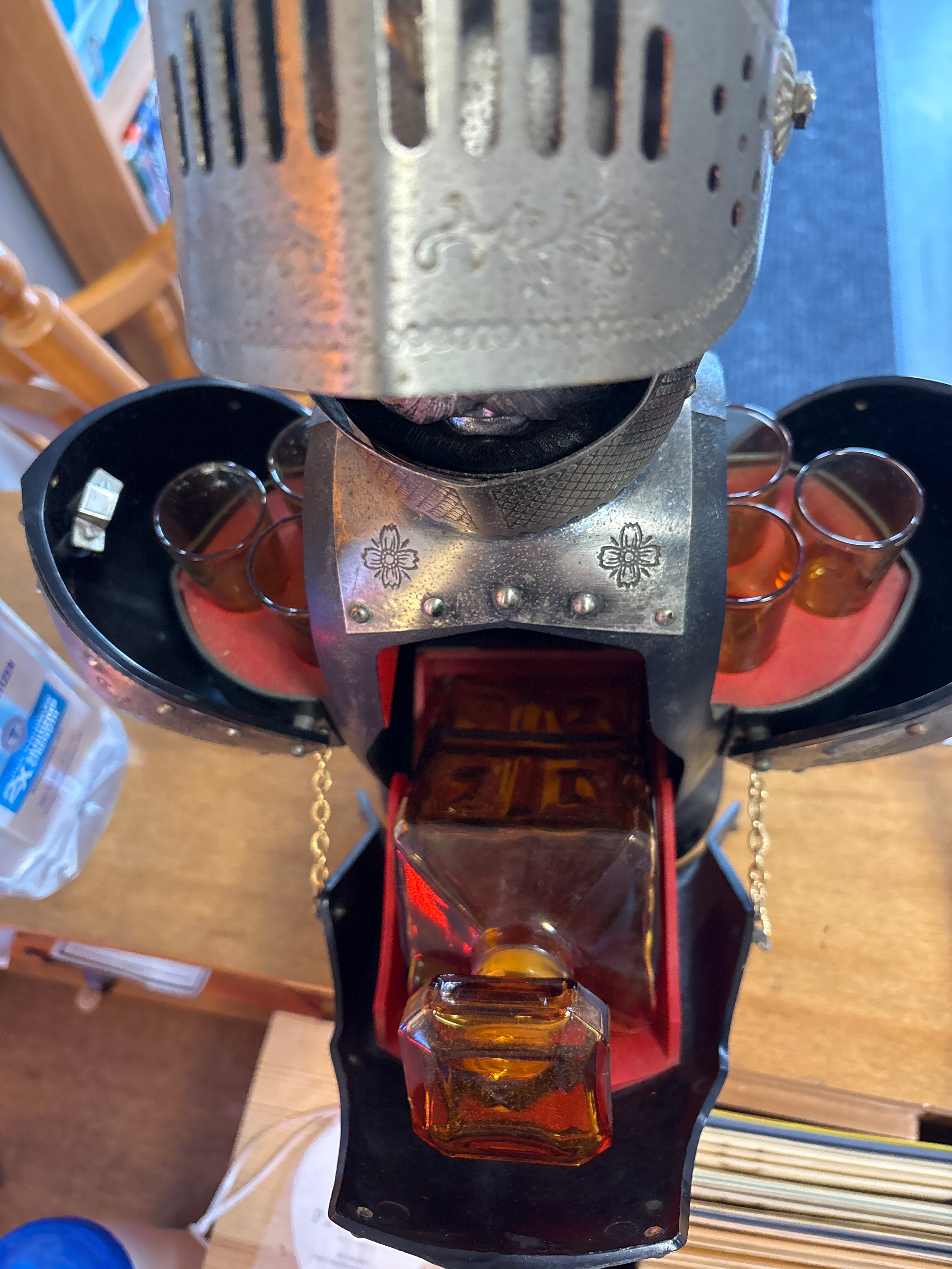 Night armor decanter set ￼