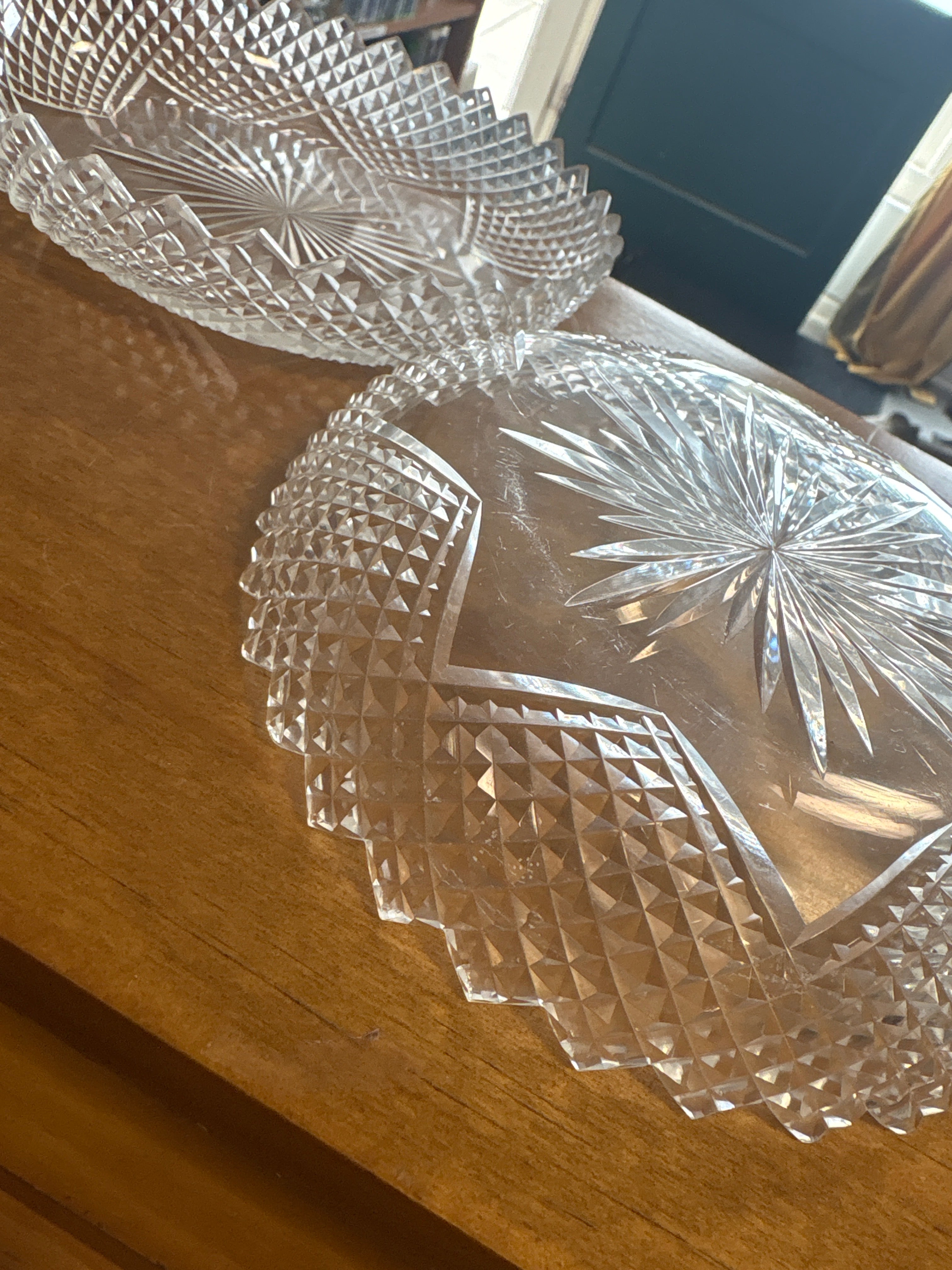 2pc Diamond Point Crystal Dishes med
