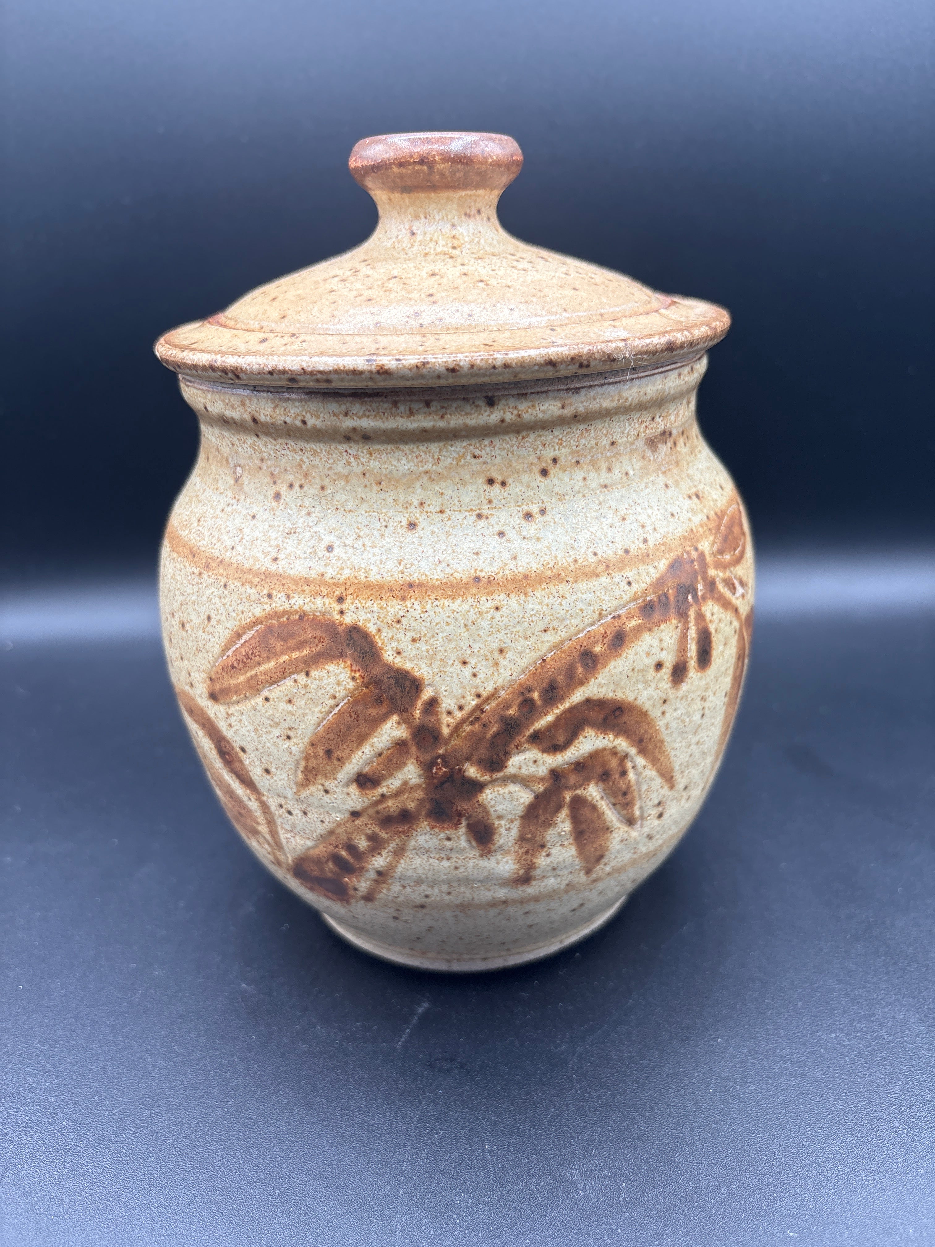 Pottery With Lid 2 pc