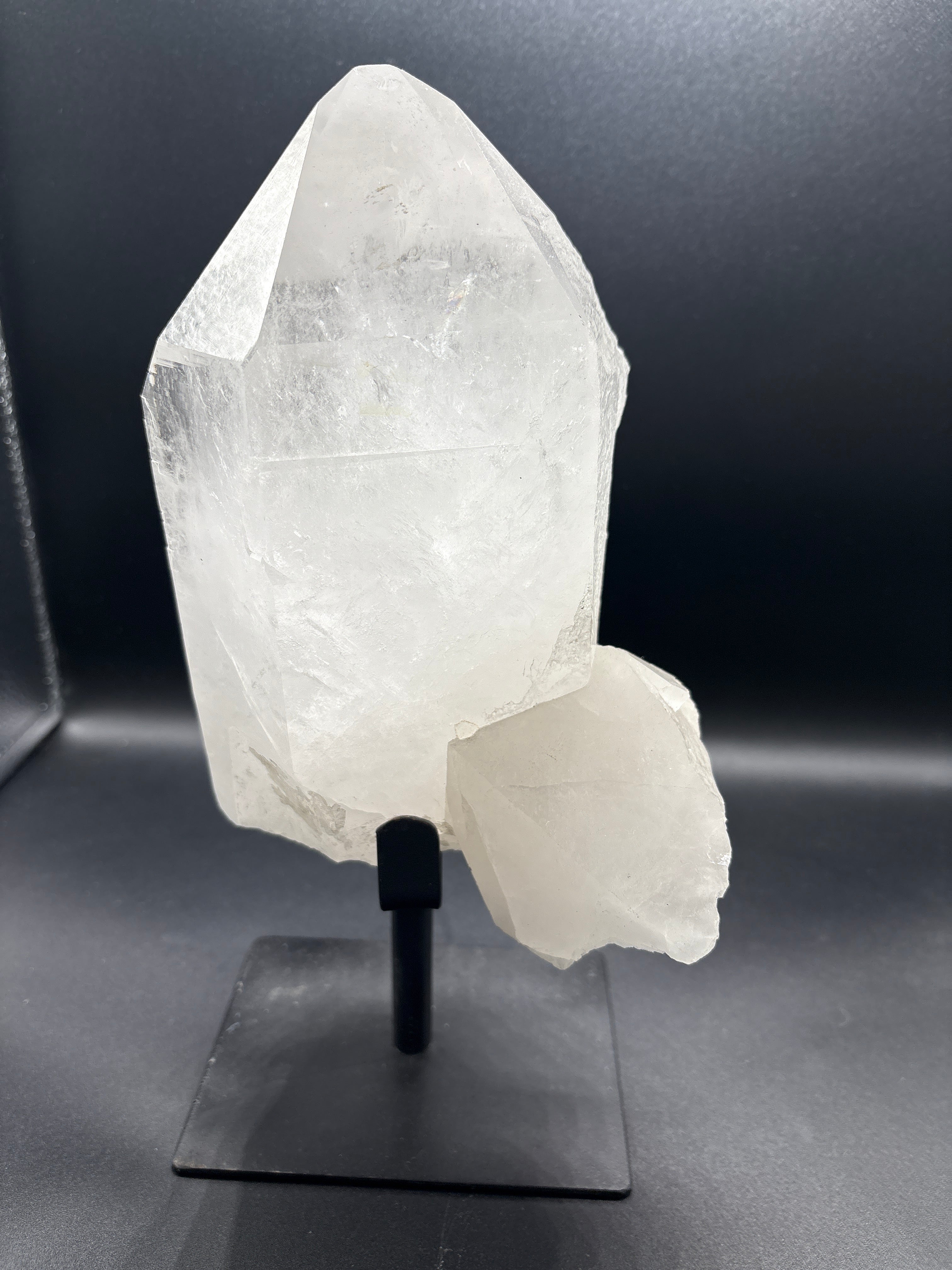 Quartz Crystal w/Stand