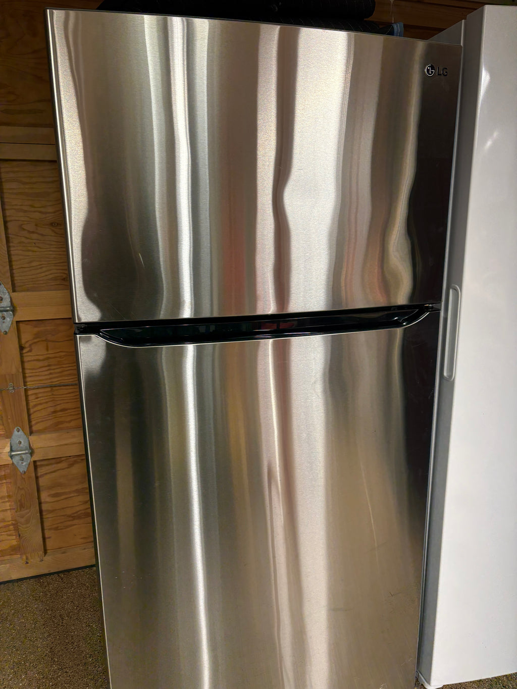 LG LHTNS2403S Refrigerator