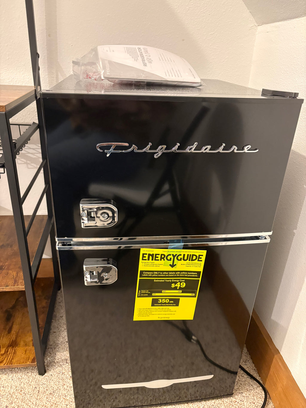 Frigidaire Retro Mini-Fridge - NEW