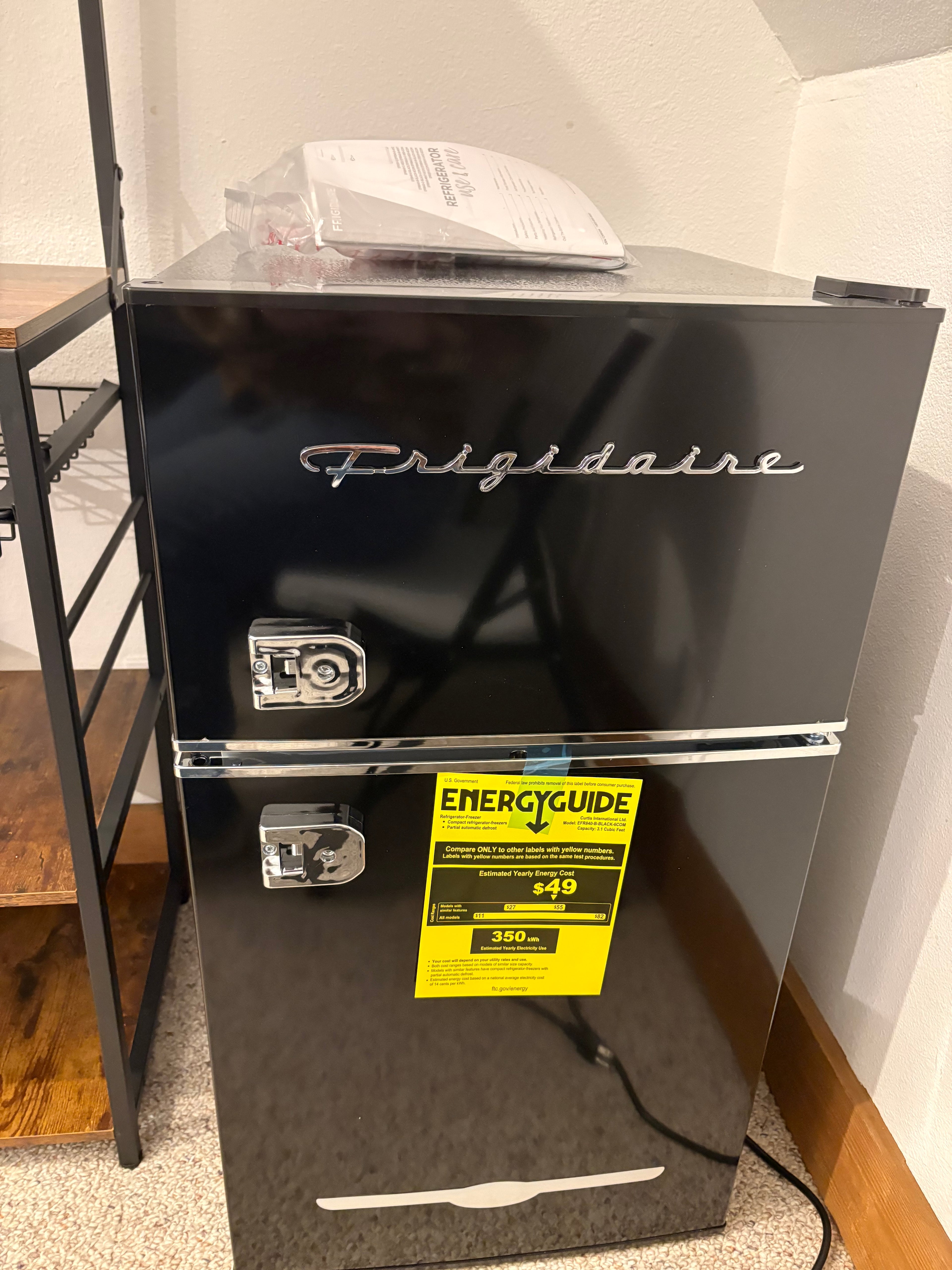 Frigidaire Retro Mini-Fridge - NEW
