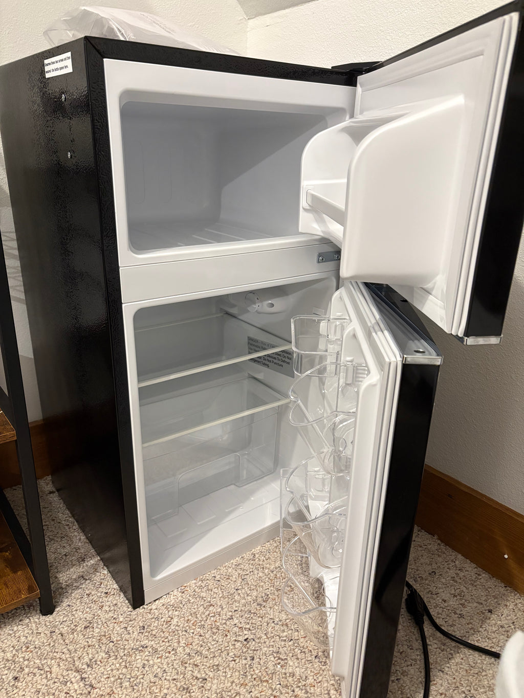 Frigidaire Retro Mini-Fridge - NEW