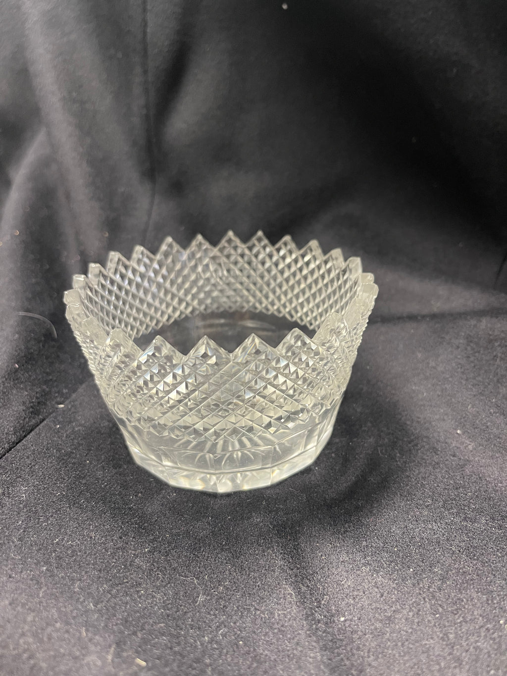 Sawtooth Rimmed, Diamond Pattern