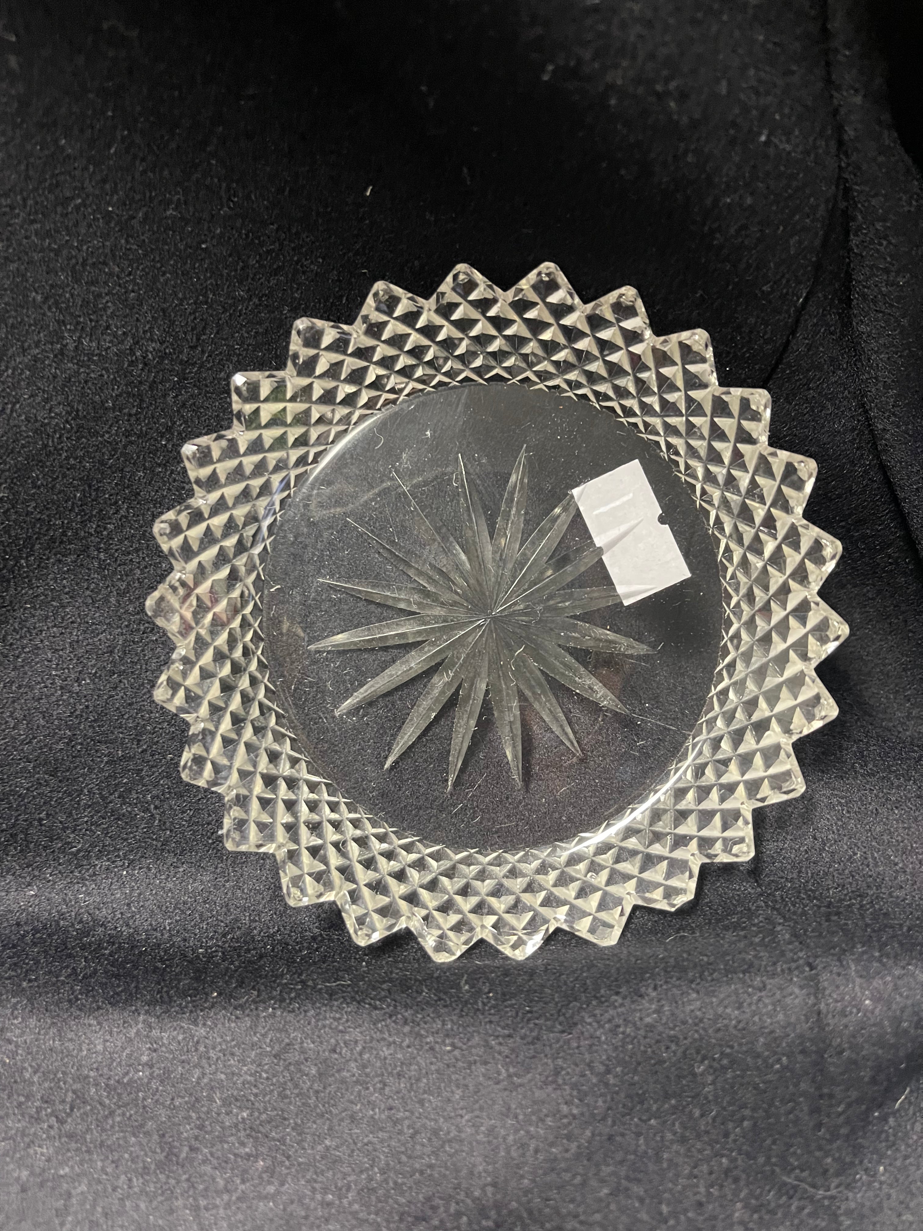 Sawtooth Rimmed, Diamond Pattern